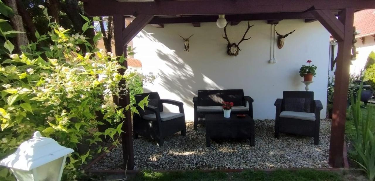 Erzsebet Vendeghaz Es Apartman Hajdúszoboszló Zewnętrze zdjęcie