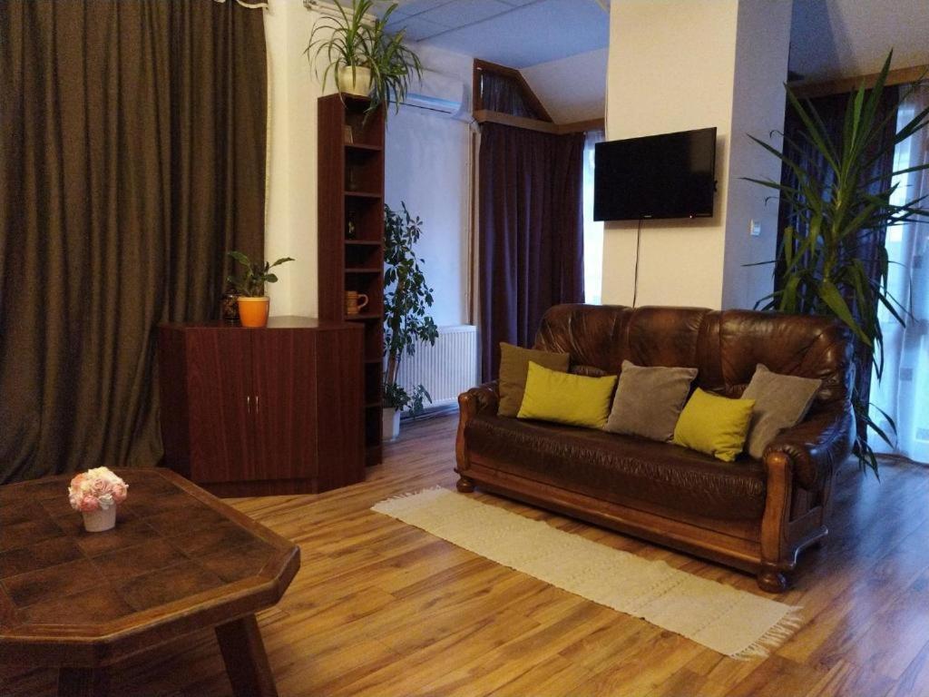 Erzsebet Vendeghaz Es Apartman Hajdúszoboszló Zewnętrze zdjęcie