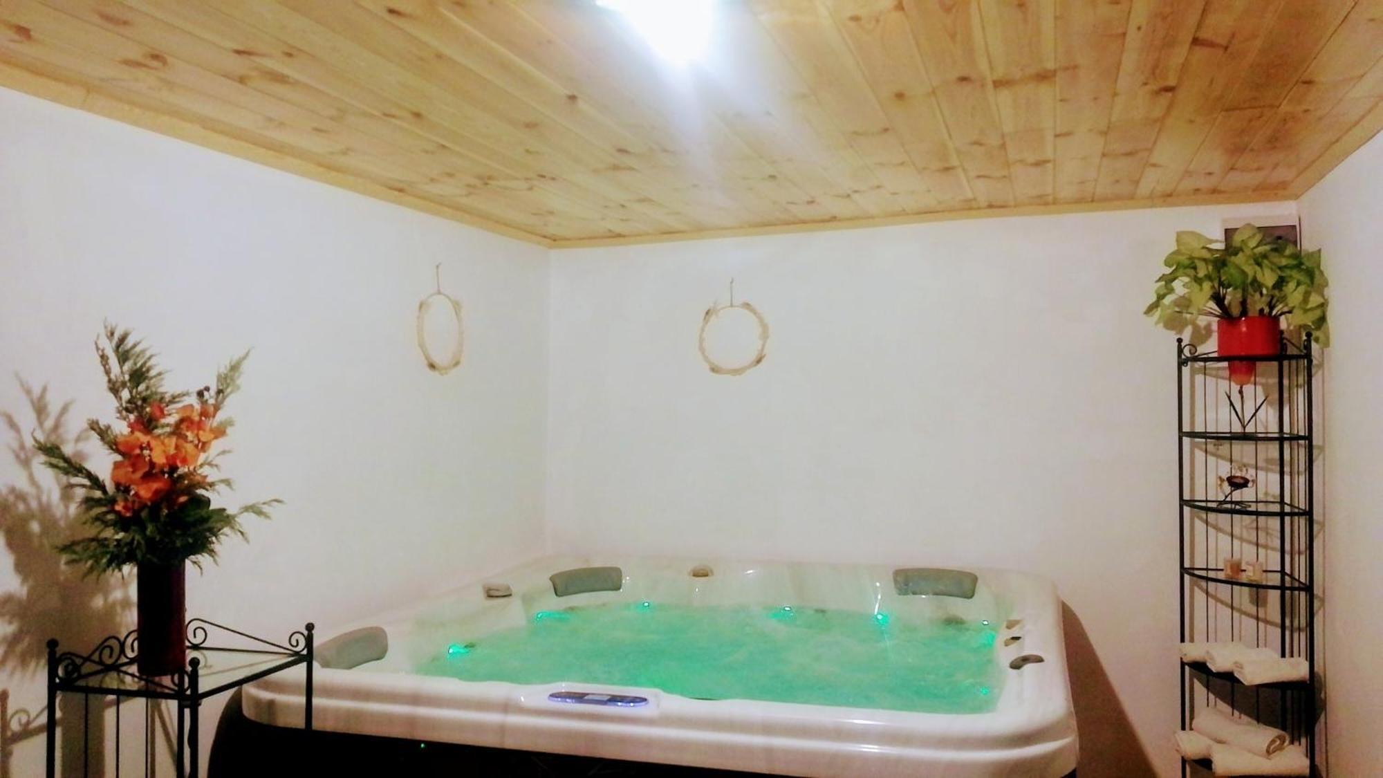 Erzsebet Vendeghaz Es Apartman Hajdúszoboszló Zewnętrze zdjęcie